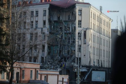 Последствия ракетного удара по Киеву 31.12.2022 — гостиница в Соломенском районе