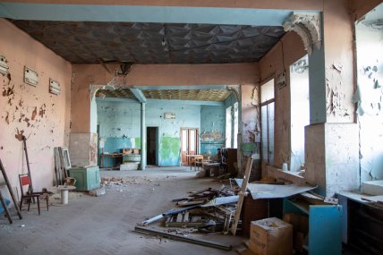 Дом Буркевича Зеленый дом разрушается фото