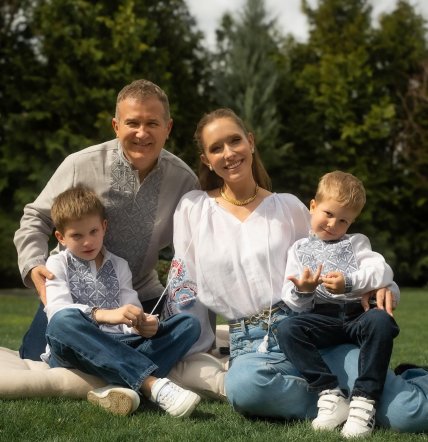 юрий горбунов жена катя осадчая дети