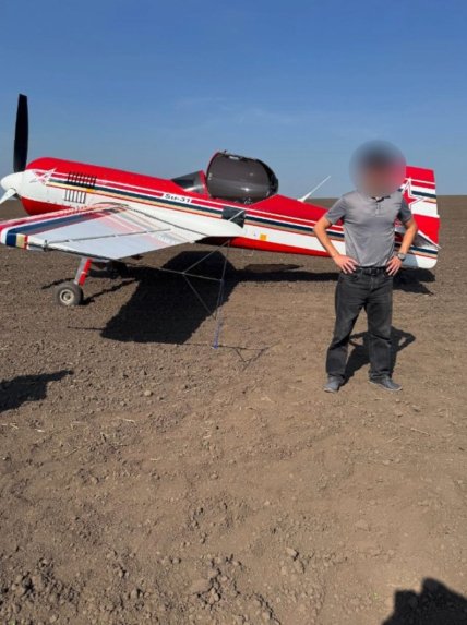 Самолет сел в Волоще