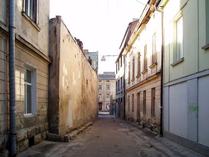 Вулиця Вузька у Львові
