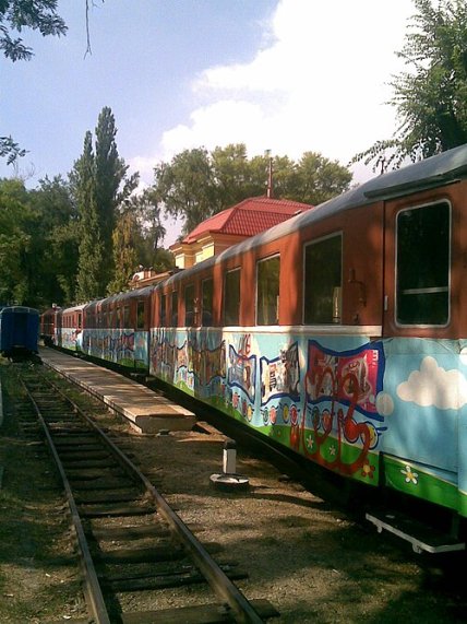 Вагони Дніпровської дитячої залізниці