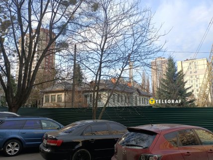 Строительство за забором