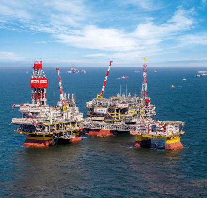 Нефтедобывающая платформа РФ в Каспийском море