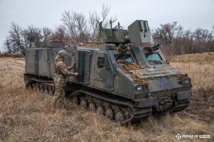 БТР BvS10 Viking українських морпіхів