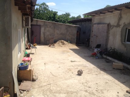 Двор семьи Тарасовых