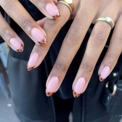 Маникюр с анималистическим принтом