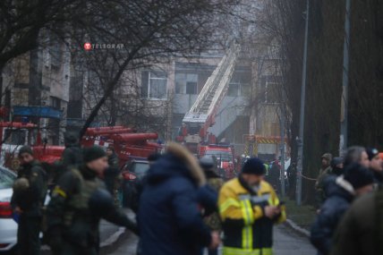 Рятувальна операція на місці падіння вертольота Бровари 18.01.2023