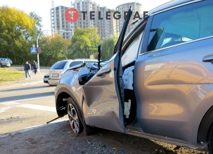 Удар пришелся на водительскую сторону