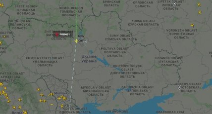 Літак над Україною