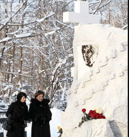 Памятник советскому актеру Александру Абдулову
