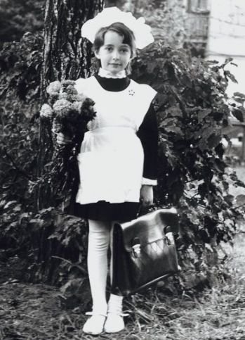 Елена Лукаш в детстве