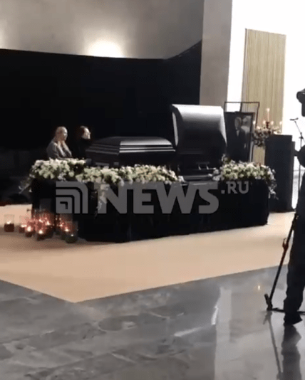 Ніколаєв у труні