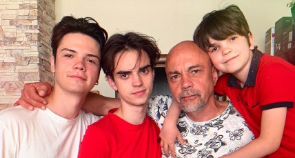 Андрей Дебрин дети сыновья