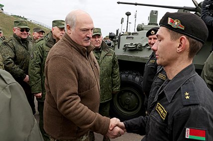 Александр Лукашенко делает ставку на сухопутные войска