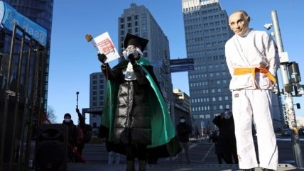 В Берлине устроили суд над Путиным