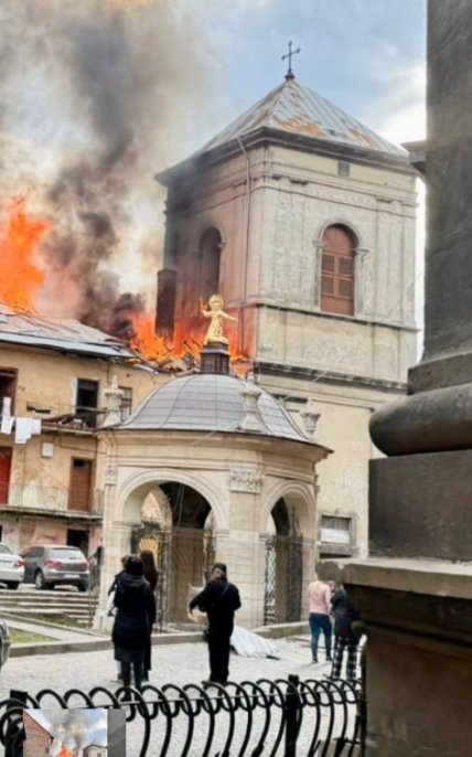 Пожар по Львове, горит монастырь