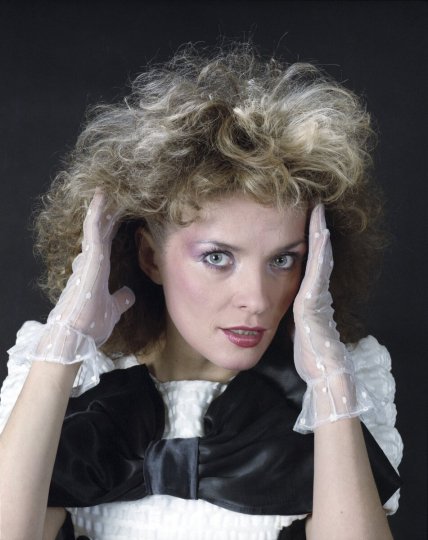 Лайма Вайкуле у молодості