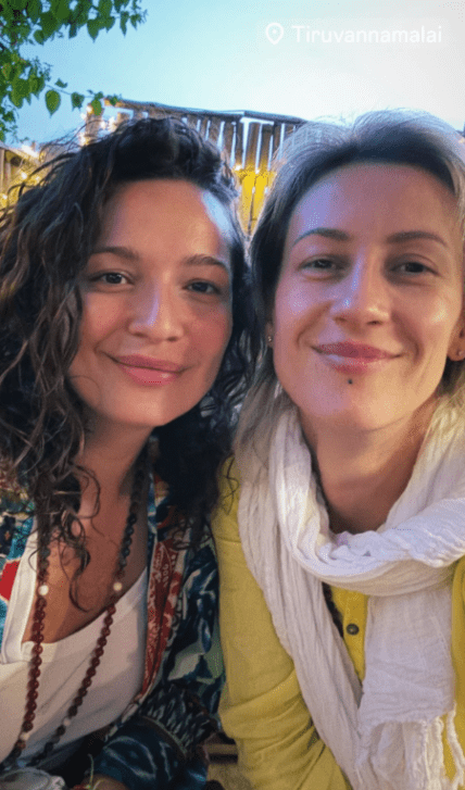 Зоя Мозговая с девушкой