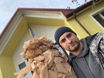 Вадим с маскировочной сеткой