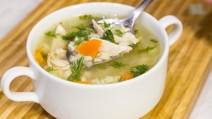 Вкусный супчик на куриных голенях