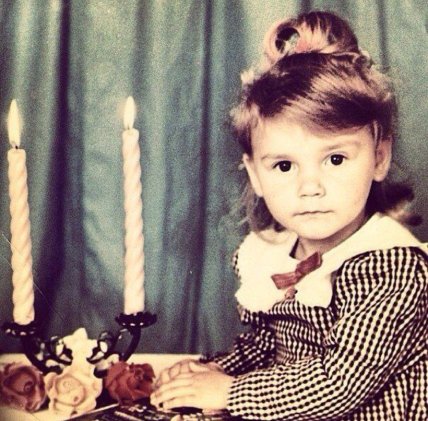 Миша Романова в детстве