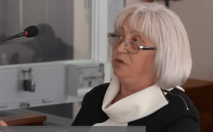 Теща поліцейського. Скриншот відео