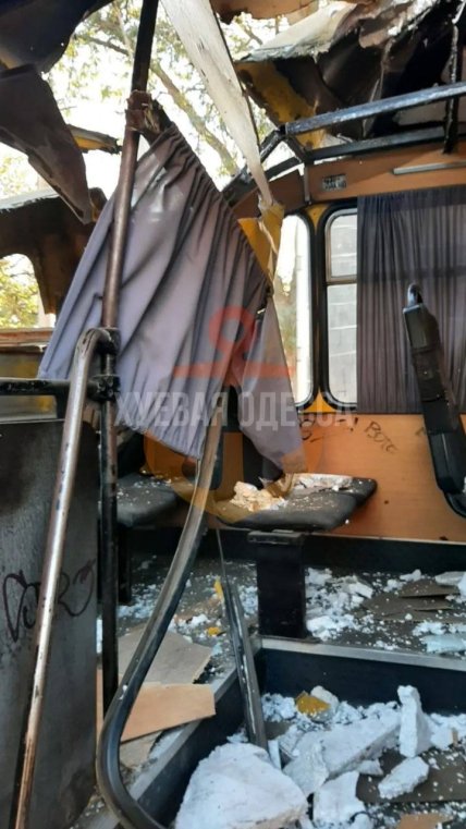 ДТП з автокраном та маршруткою на Добровольського в Одесі 19.09.2022