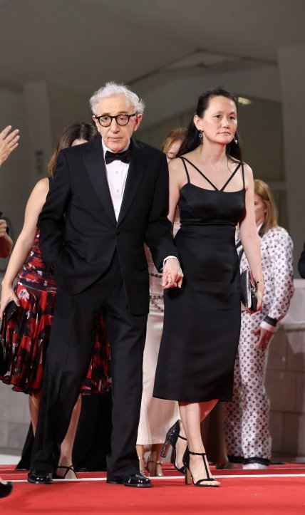 87-річний Вуді Аллен із дружиною