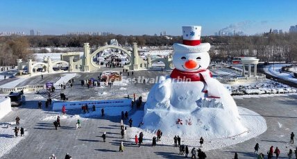 Снігова скульптура в Харбіні