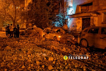 Наслідки атаки у Солом'янському районі. Фото: Ян Доброносов "Телеграф"