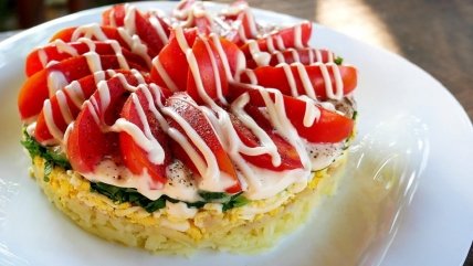 Этот летний вариант любимого салата готовится намного проще