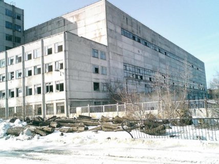 руїни серп і молот