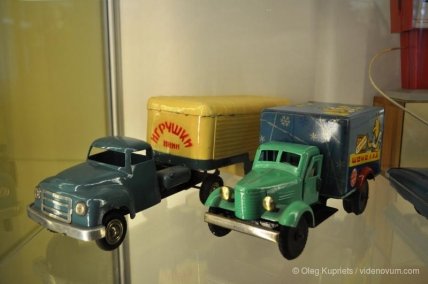 Куда пойти с ребенком на выходных 27-29 июня: музей игрушек и экскурсия по городу