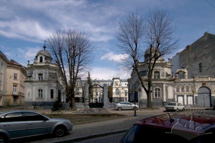 Школа інтернат на Пекарській 12 у Львові