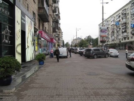 В Киеве мужчина с ножом ограбил пункт обмена валют