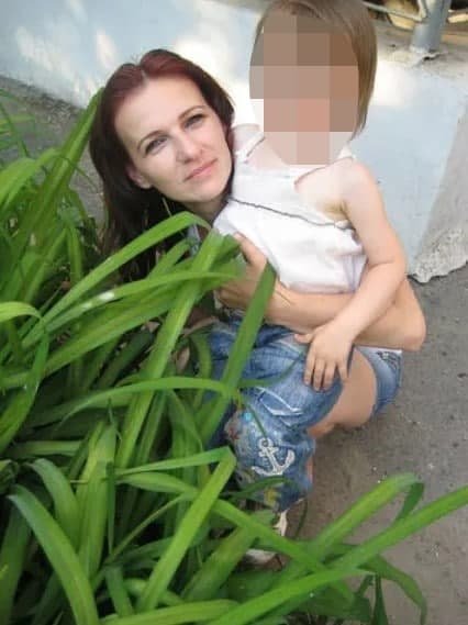 Яна Судакова с детьми