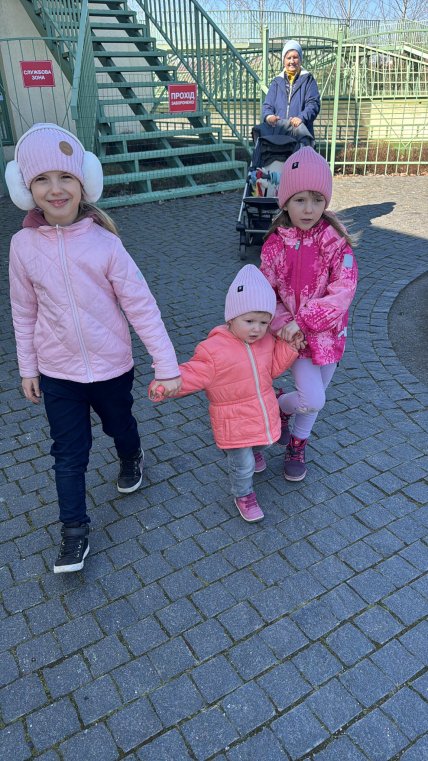 Дочери Александра Корниенко