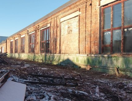 Дніпровський машинобудівний завод