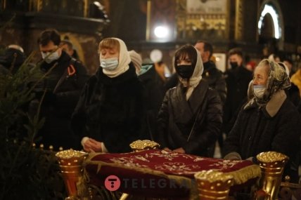 Богослужения во Владимирском кафедральном соборе