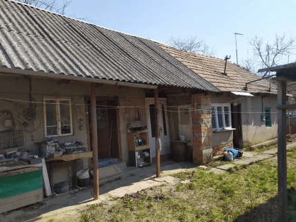 Купити хату у Закарпатській області