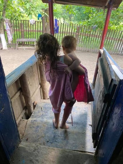 В лесу под Черновцами в нищете живут 7 детей