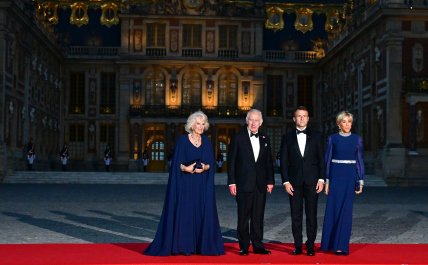 Король Чарльз III, королева Камілла, Бріжит та Еммануель Макрон