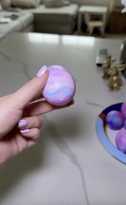 Как сделать яркие пасхальные яйца