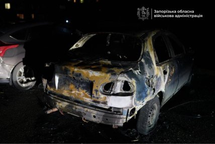 Авто згоріло у Запоріжжі в ході російської атаки 24.12.2025