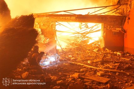 Пожежа через удар РФ по Запоріжжю 16.03.2026
