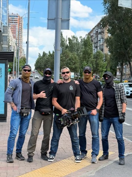 Фото кінорежисер Любомир Левицький з командою