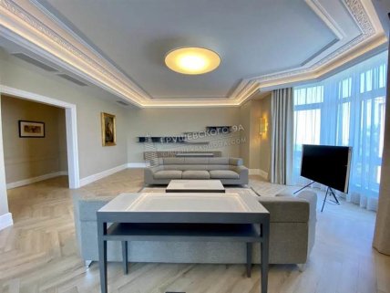 Квартира на Грушевського 9А за 15 тисяч доларів на місяць