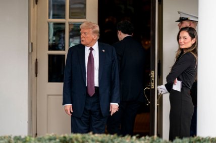 Марго Мартин и Дональд Трамп