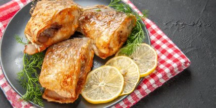 Сочный, нежный, с хрустящей ароматной корочкой